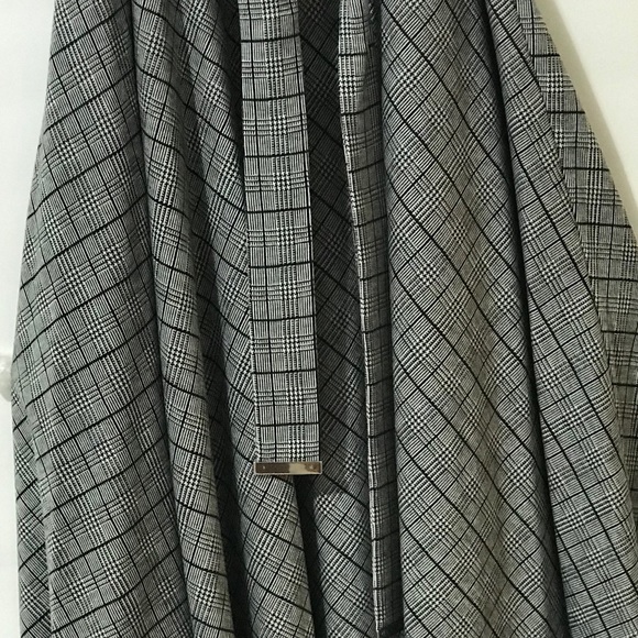 Calvin Klein
Belted Stretch Midi Dress - Picture 8 of 15